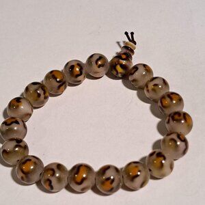 beaded elastic bracelet with animal spot designs